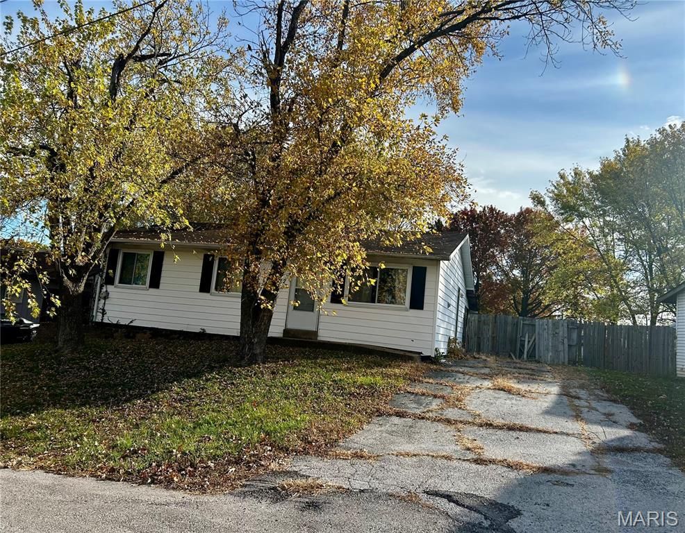 2282 Benton Drive, Arnold, MO 63010