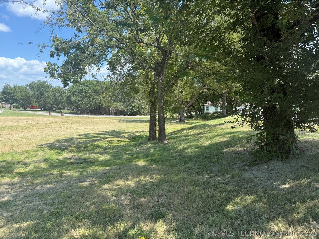 S 283rd East Avenue, Broken Arrow, OK 74014