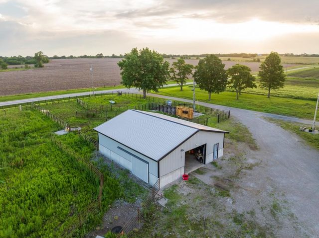 570 SE PP Highway, Leeton, MO 64761