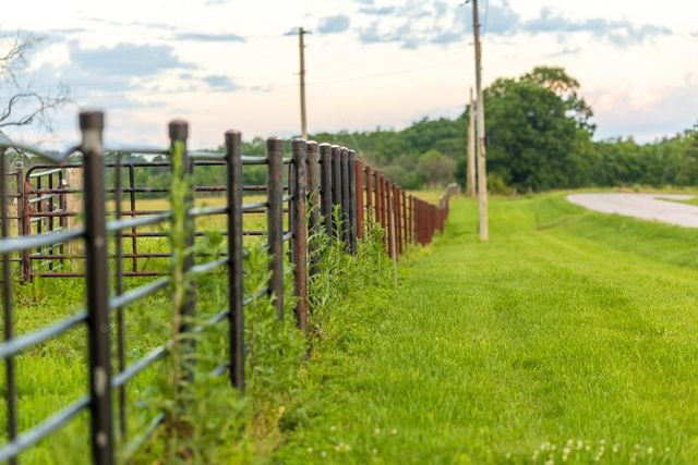 570 SE PP Highway, Leeton, MO 64761