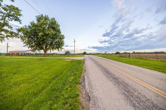 570 SE PP Highway, Leeton, MO 64761