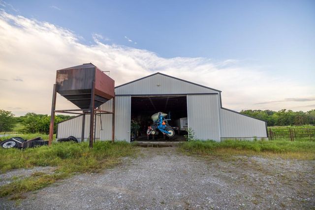570 SE PP Highway, Leeton, MO 64761