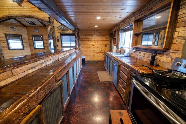 570 SE PP Highway, Leeton, MO 64761
