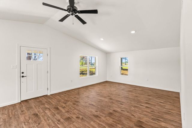 910 Carson Bridge, Lonoke, AR 72086