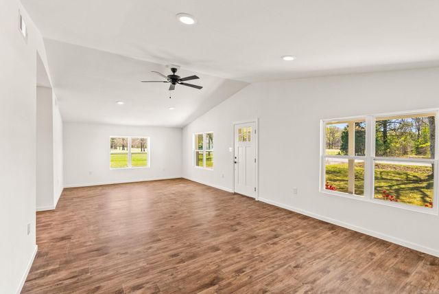 910 Carson Bridge, Lonoke, AR 72086