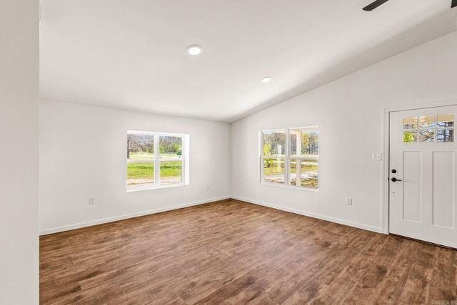 910 Carson Bridge, Lonoke, AR 72086