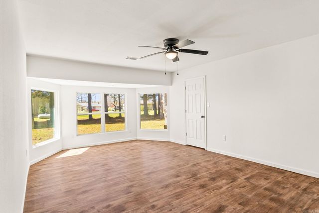 910 Carson Bridge, Lonoke, AR 72086