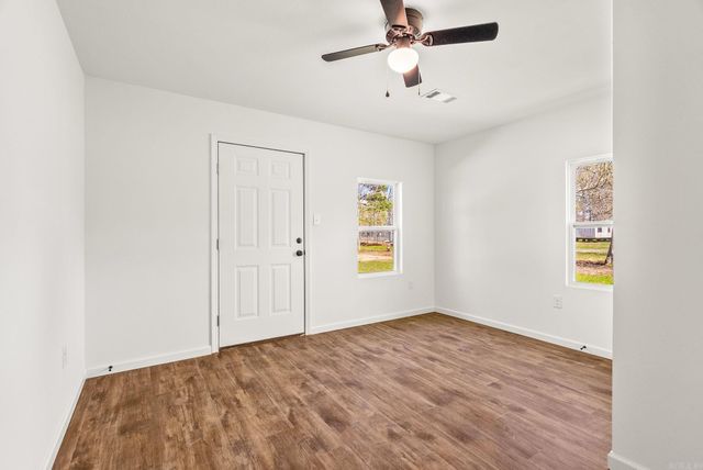 910 Carson Bridge, Lonoke, AR 72086