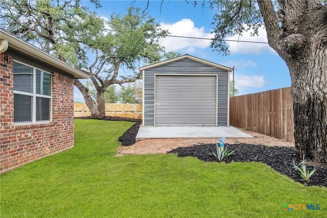 1601 Badger Lane, Lampasas, TX 76550