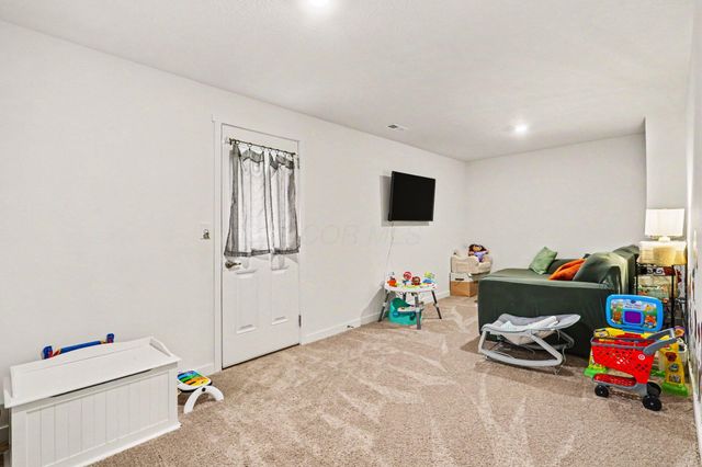 135 Coyote Willow Drive, 39B, Reynoldsburg, OH 43068