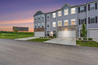 135 Coyote Willow Drive, 39B, Reynoldsburg, OH 43068