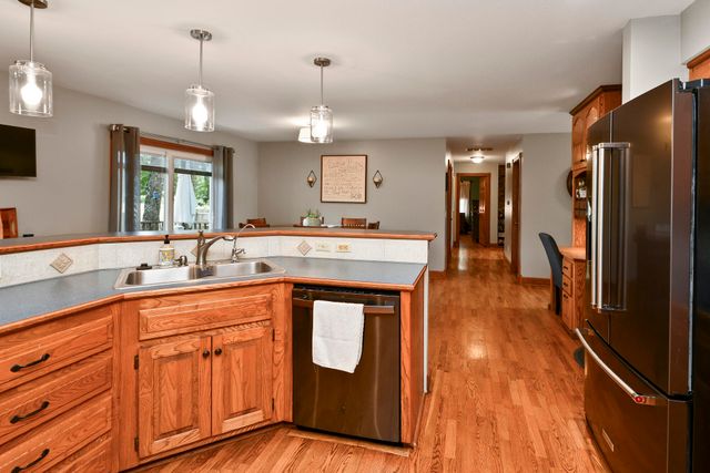 680 E Trakel Place, Springfield, MO 65810