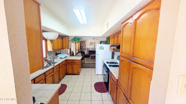 11632 BOBBY FULLER Drive, El Paso, TX 79936
