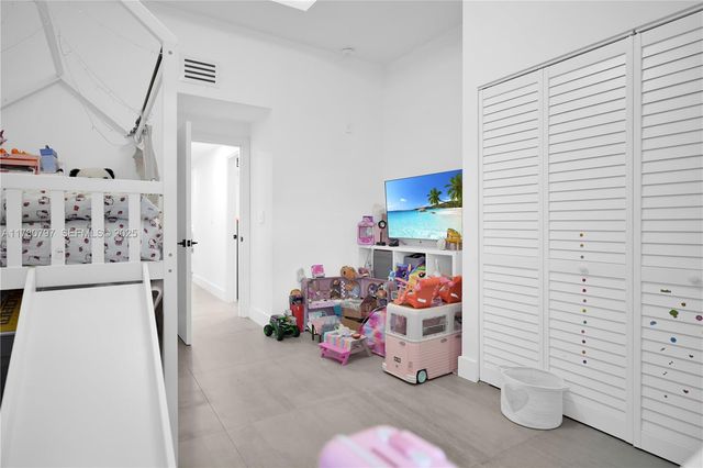 311 Poinciana Drive 801, Sunny Isles Beach, FL 33160