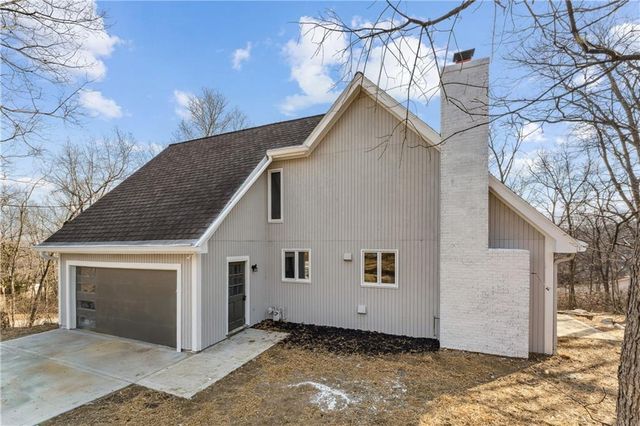 1605 Westwood Drive, Leavenworth, KS 66048