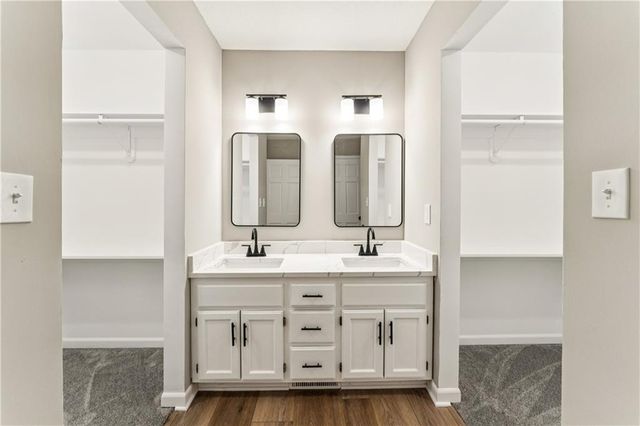 1605 Westwood Drive, Leavenworth, KS 66048