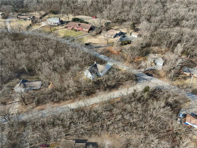 1605 Westwood Drive, Leavenworth, KS 66048