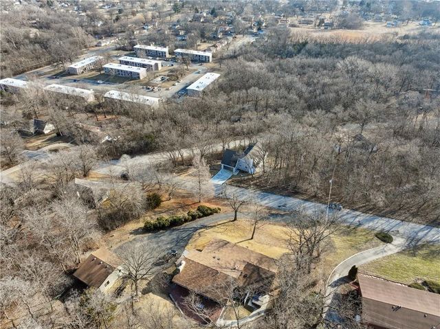 1605 Westwood Drive, Leavenworth, KS 66048