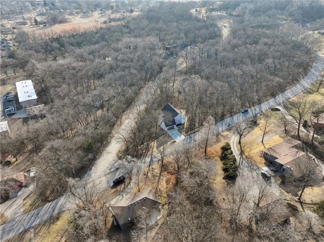 1605 Westwood Drive, Leavenworth, KS 66048