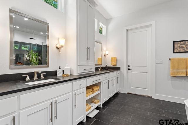 2926 Stewart Way, Tyler, TX 75709