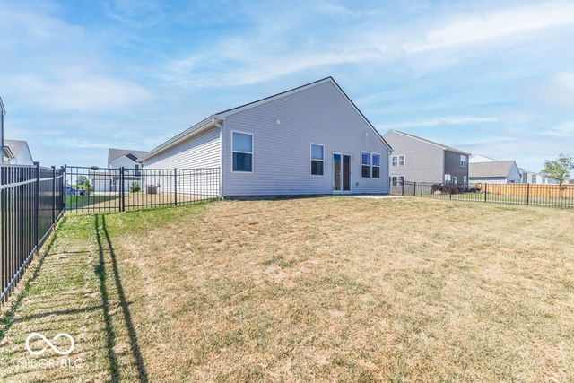 287 Bluestem Lane, New Whiteland, IN 46184