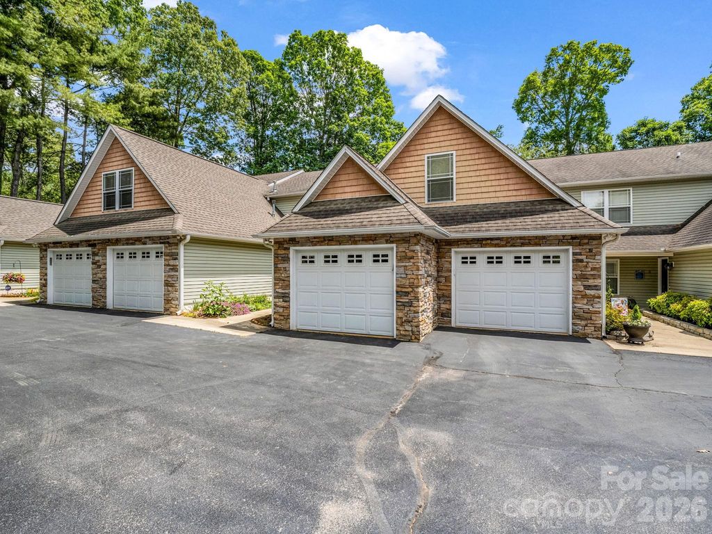 4 Rathfarnham Road 4F, Asheville, NC 28803