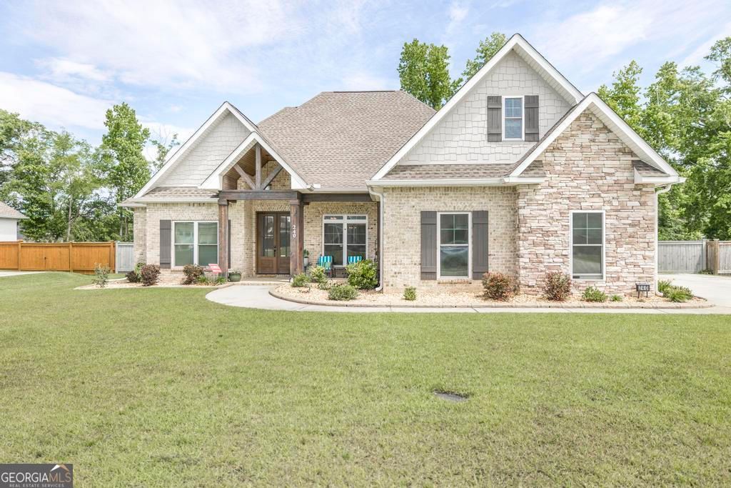 240 Flat Shoal Drive, Bonaire, GA 31005