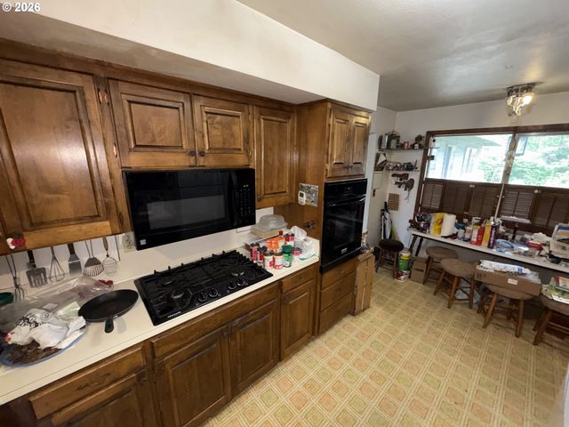 7112 Ne FAIRWAY Ave, Vancouver, WA 98662