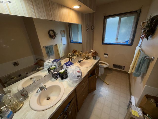 7112 Ne FAIRWAY Ave, Vancouver, WA 98662