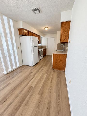 607 Rollingway DR A, Round Rock, TX 78681