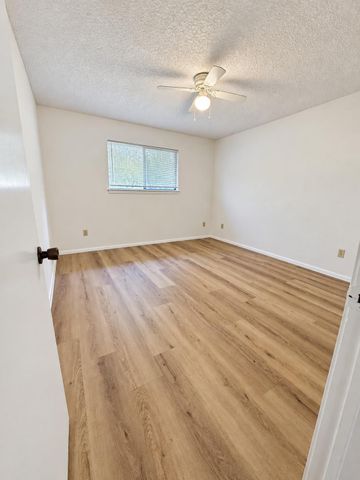 607 Rollingway DR A, Round Rock, TX 78681