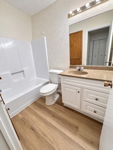 607 Rollingway DR A, Round Rock, TX 78681
