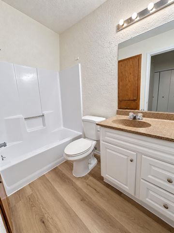 607 Rollingway DR A, Round Rock, TX 78681
