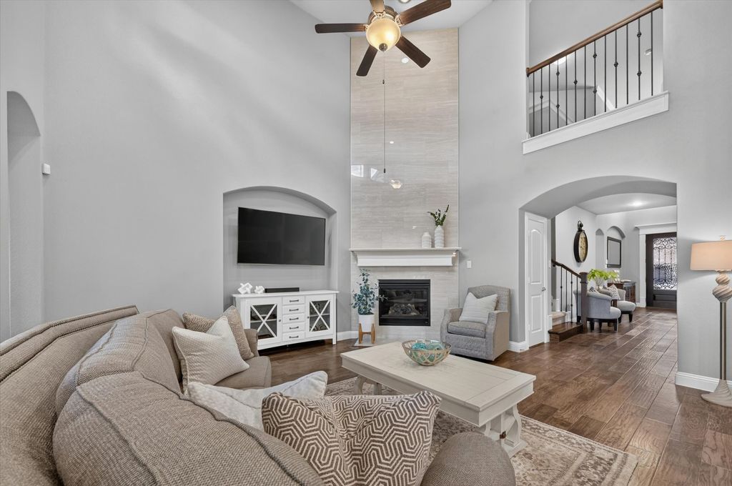 1812 Briscoe Drive, Lantana, TX 76226 — photo 4