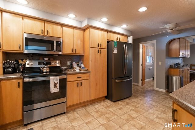 763 North Street, Suffield, CT 06078