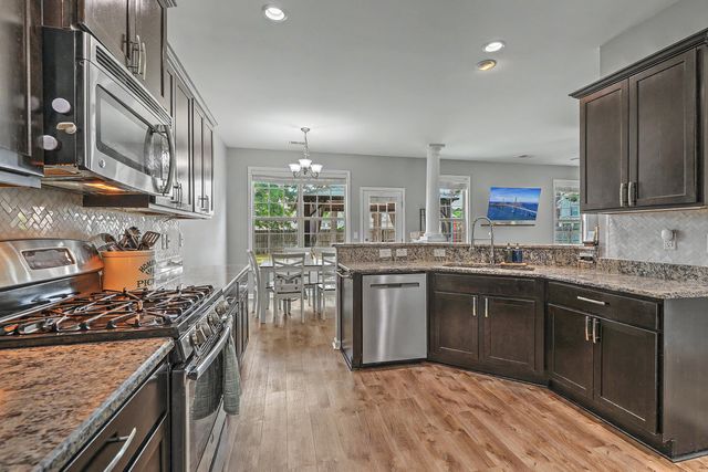 136 Carolina Wren Avenue, Moncks Corner, SC 29461