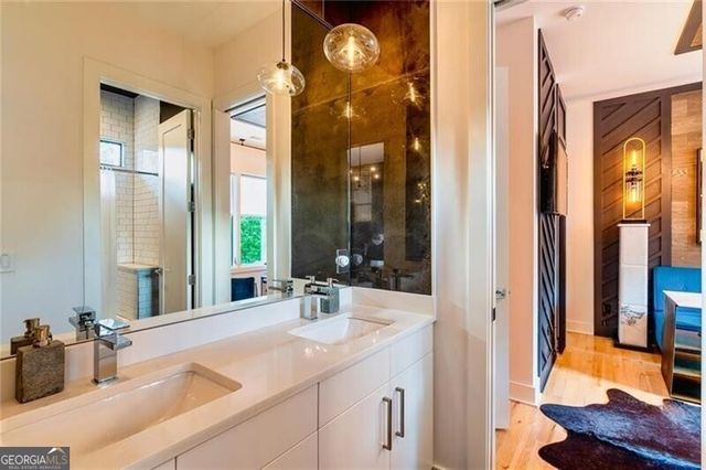 669 East Avenue NE B, Atlanta, GA 30312