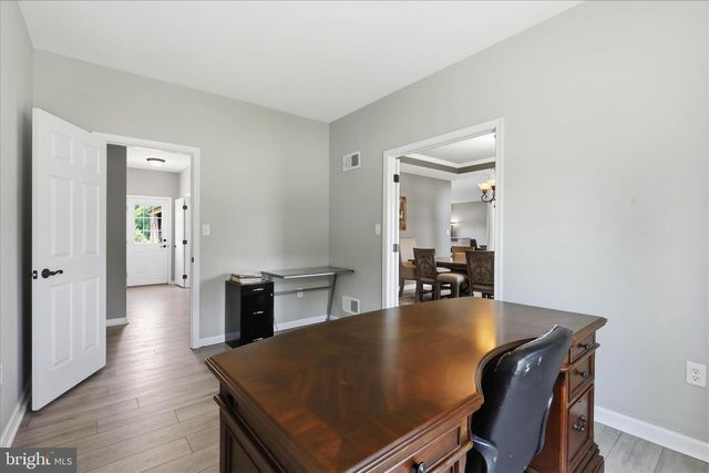 1730 CANDLE LN, York, PA 17404