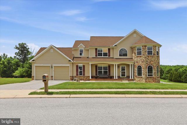 1730 CANDLE LN, York, PA 17404