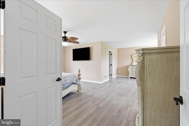 1730 CANDLE LN, York, PA 17404