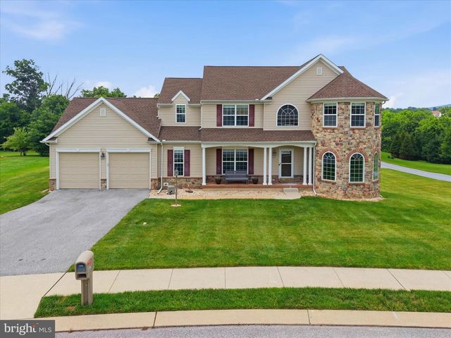 1730 CANDLE LN, York, PA 17404
