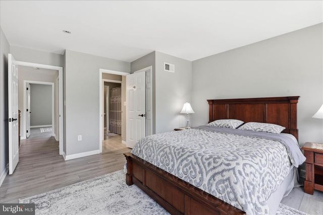 1730 CANDLE LN, York, PA 17404