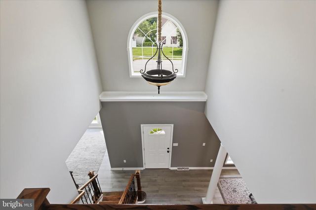 1730 CANDLE LN, York, PA 17404