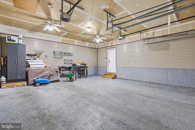 1730 CANDLE LN, York, PA 17404