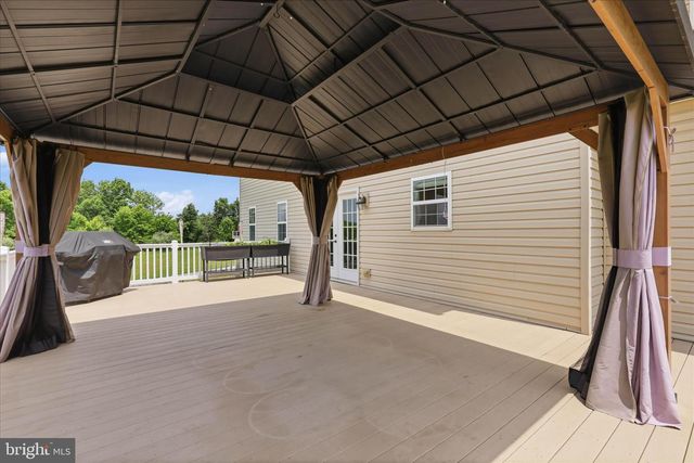 1730 CANDLE LN, York, PA 17404