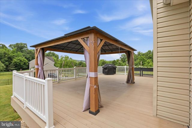 1730 CANDLE LN, York, PA 17404