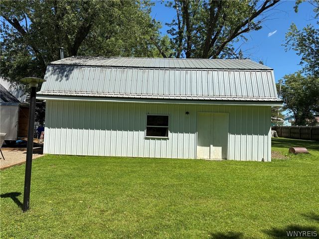 139 Allendale Road, West Seneca, NY 14224