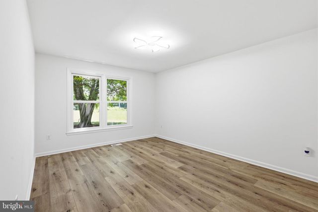 1411 BRIGHTON DAM RD, Brookeville, MD 20833