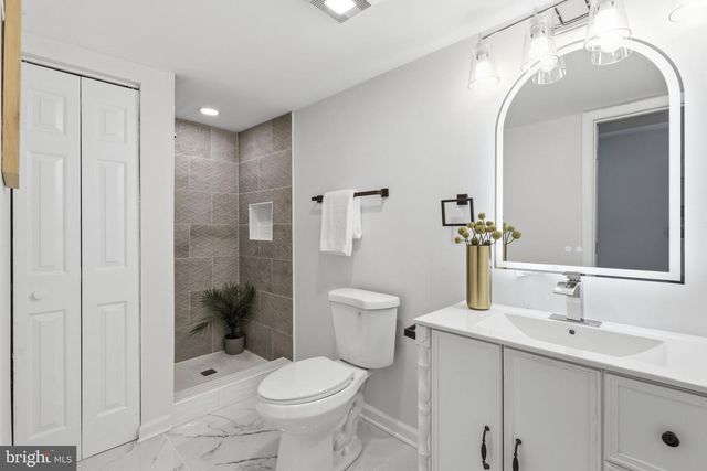 1411 BRIGHTON DAM RD, Brookeville, MD 20833