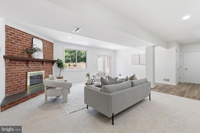 1411 BRIGHTON DAM RD, Brookeville, MD 20833